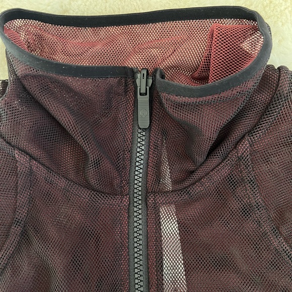 Lululemon Reversible Mesh 1/2 Zip - Picture 2 of 7